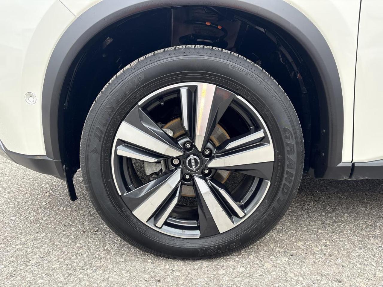 2023 Nissan Rogue SL Photo