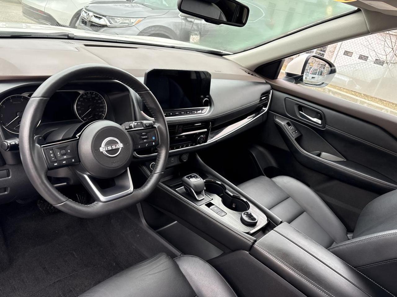 2023 Nissan Rogue SL Photo