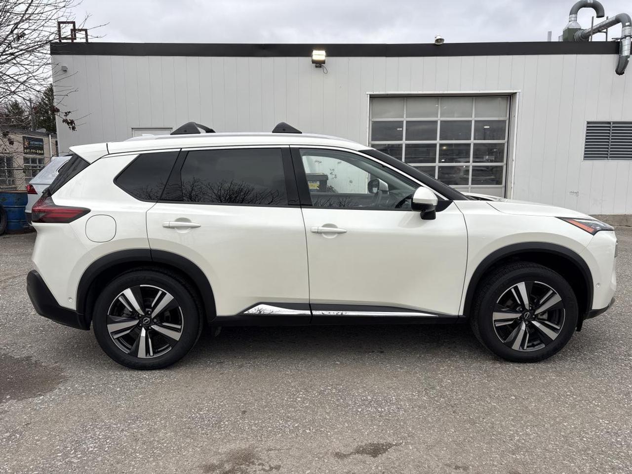 2023 Nissan Rogue SL Photo