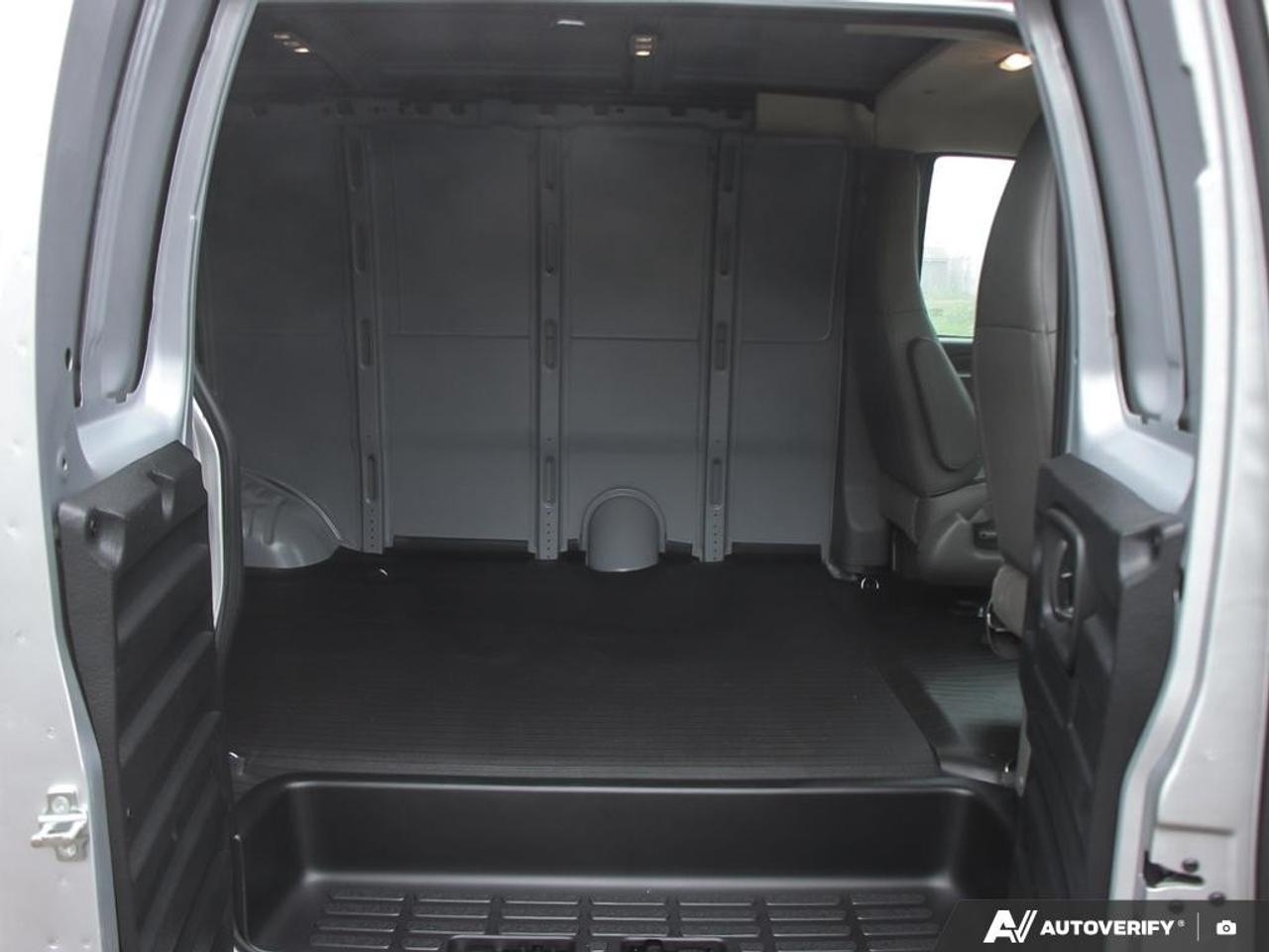 2026 GMC Savana Cargo Van 2500 Regular Wheelbase Rear-Wheel Drive Photo