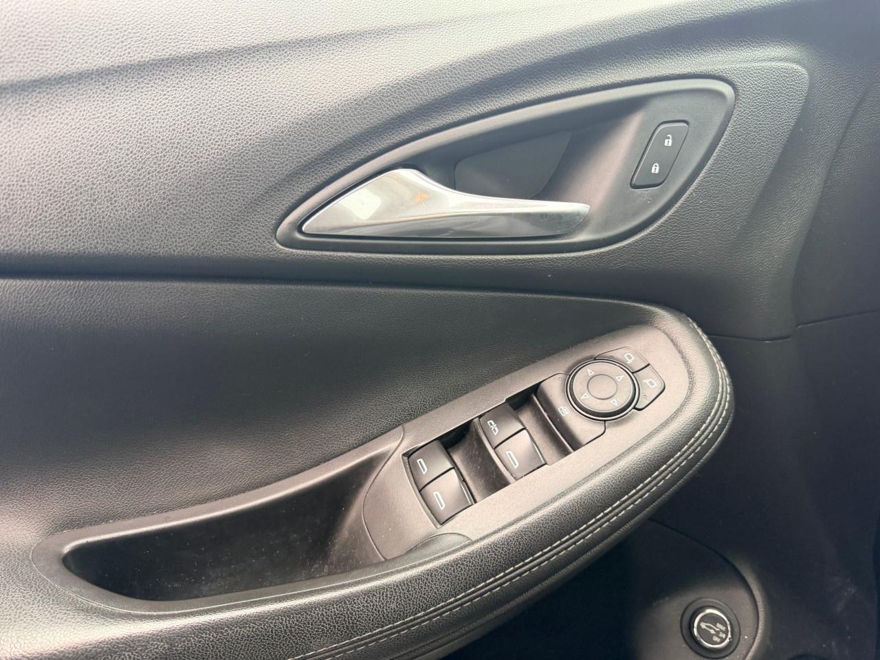 2021 Buick Encore GX Select AWD Photo