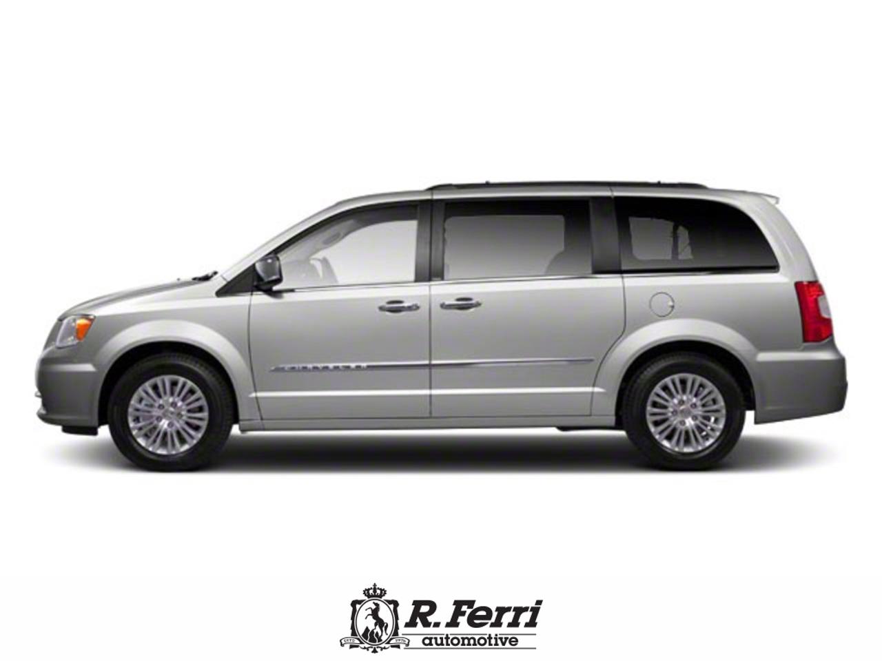 2012 Chrysler Town & Country  Photo