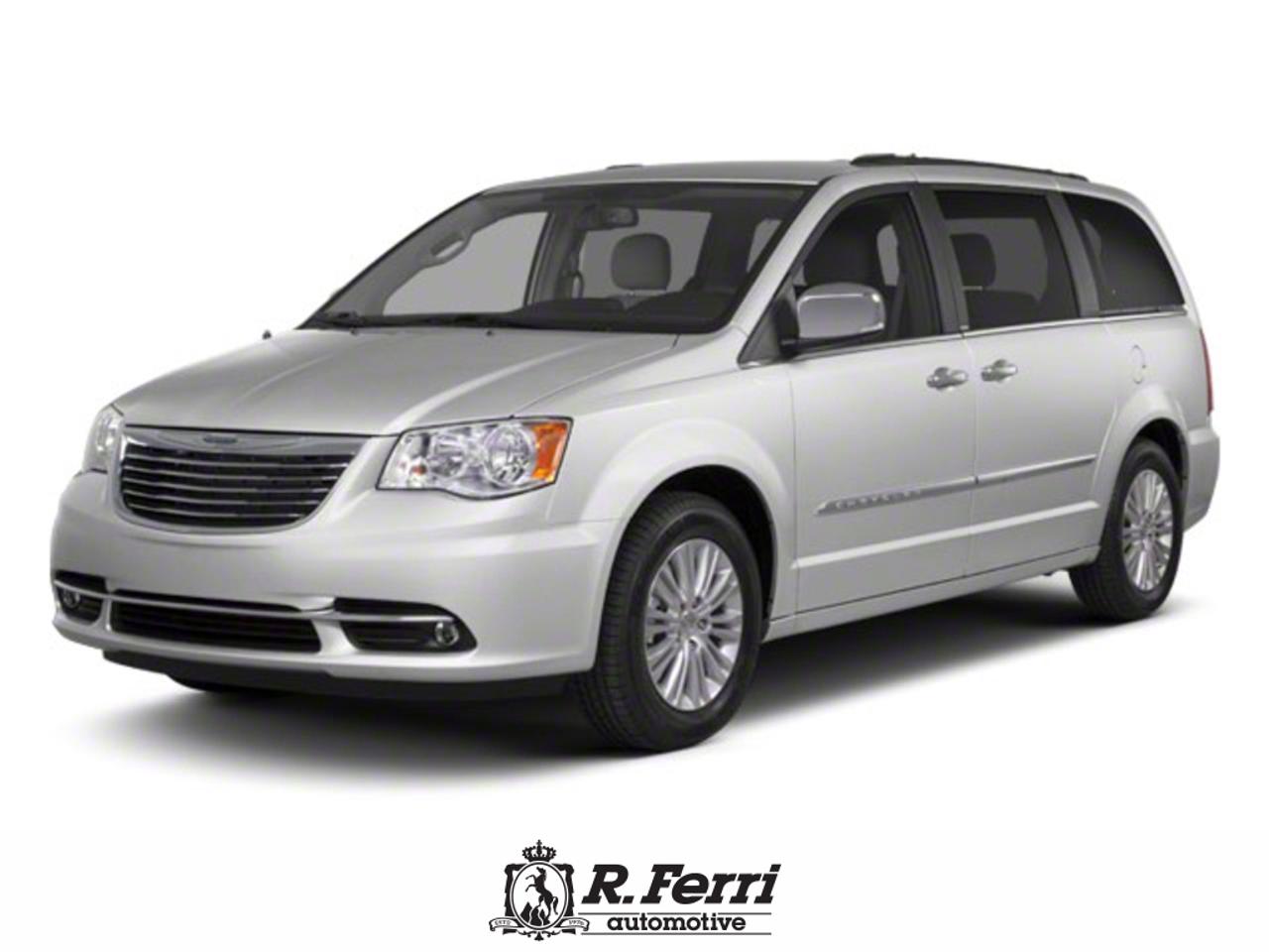 2012 Chrysler Town & Country  Photo