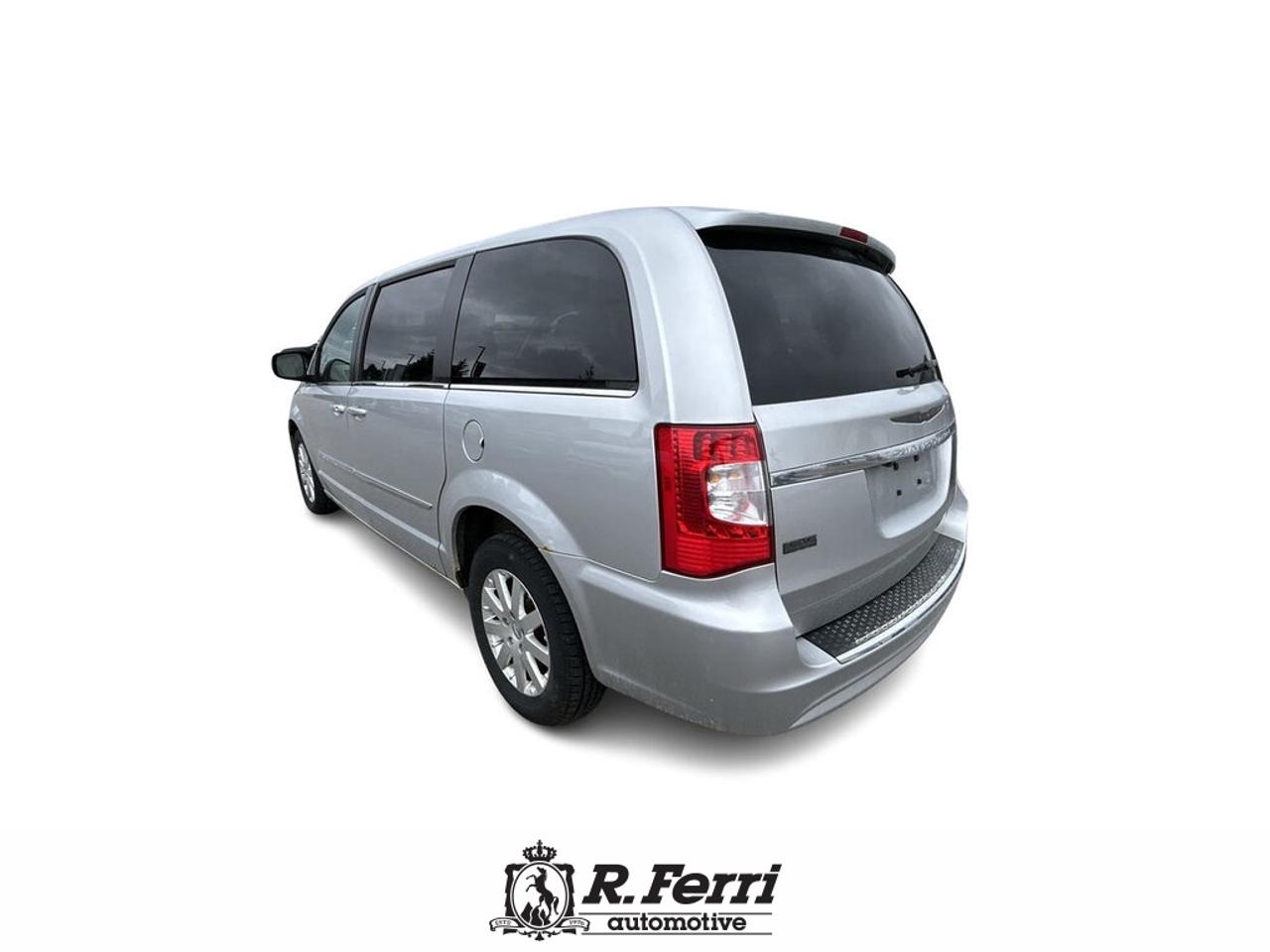 2012 Chrysler Town & Country  Photo