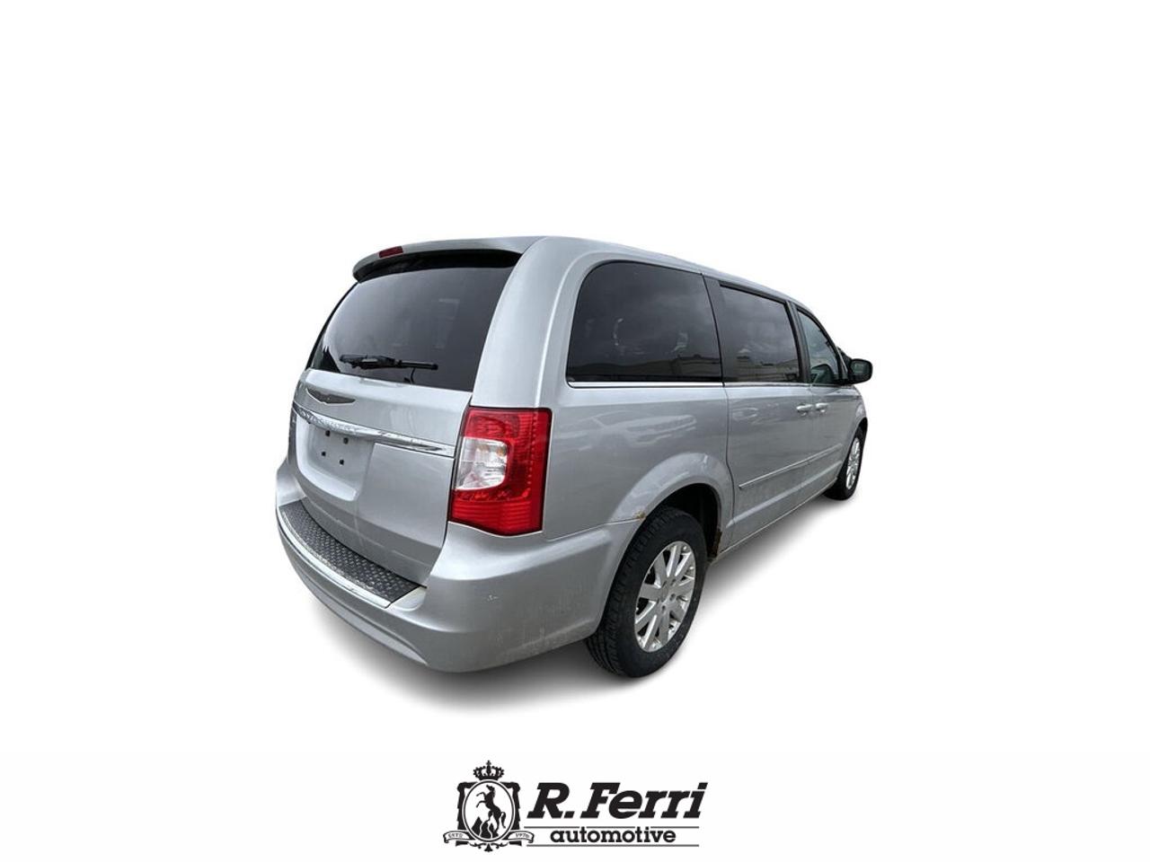 2012 Chrysler Town & Country  Photo