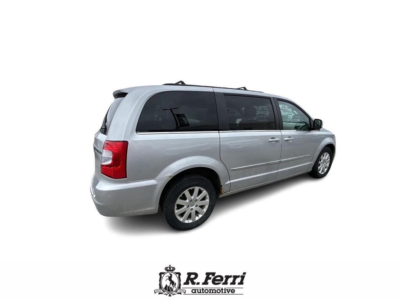 2012 Chrysler Town & Country  Photo