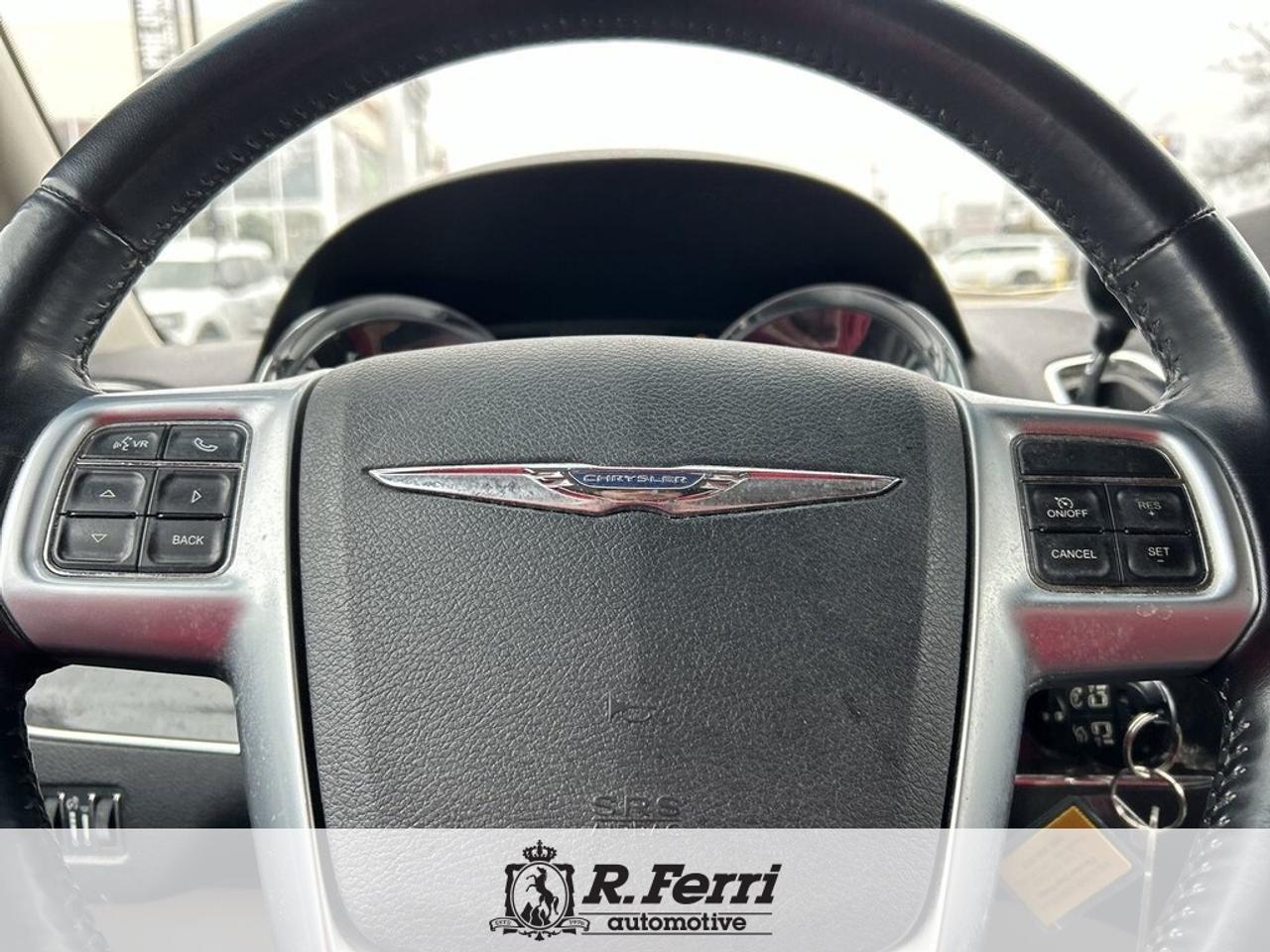 2012 Chrysler Town & Country  Photo