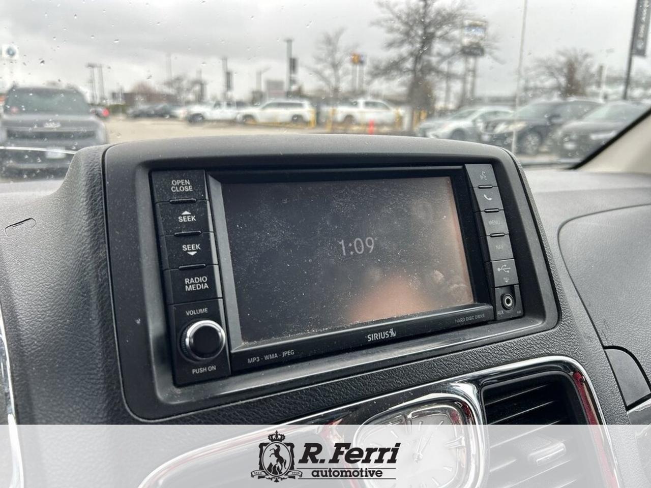 2012 Chrysler Town & Country  Photo