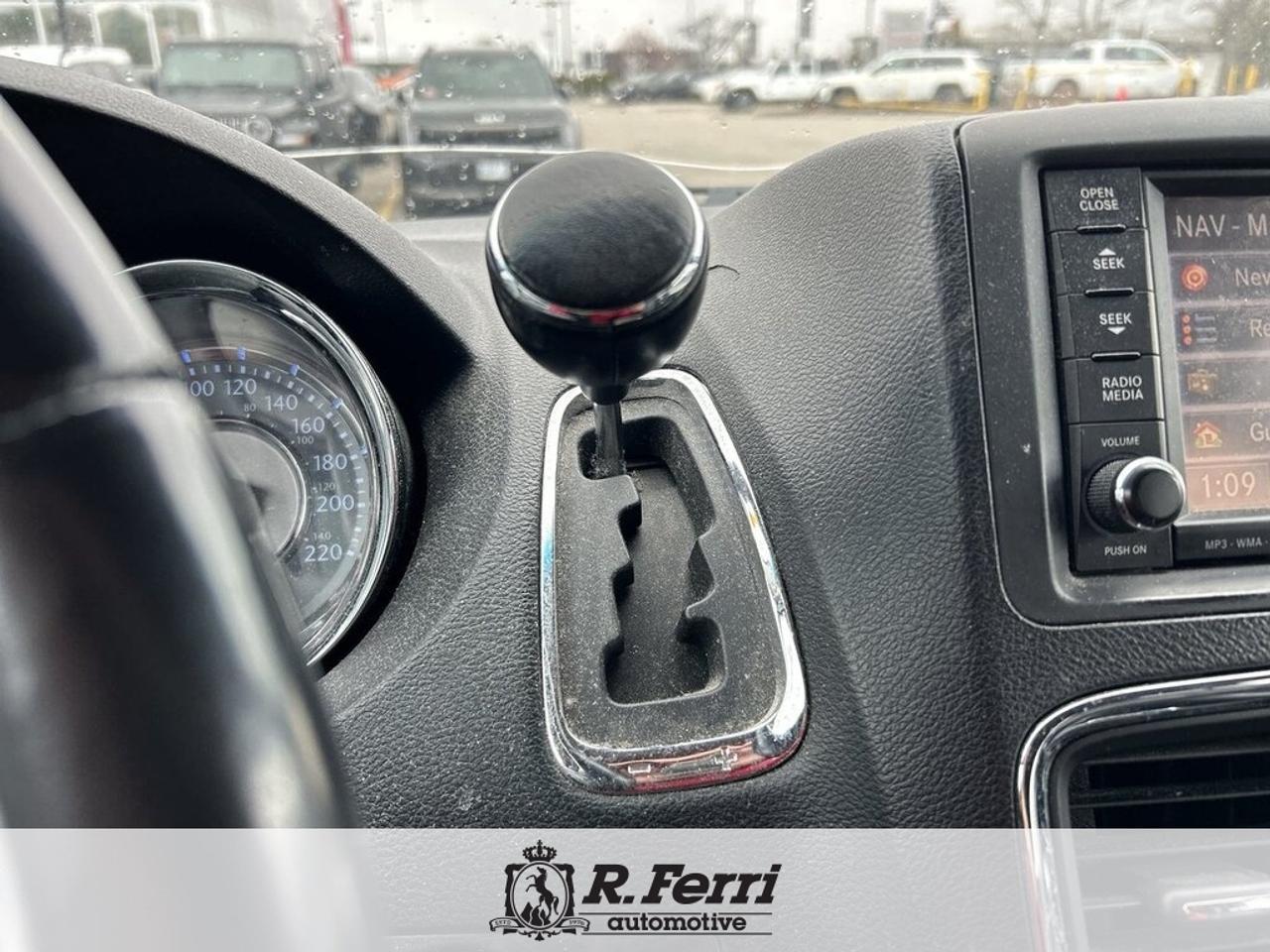 2012 Chrysler Town & Country  Photo