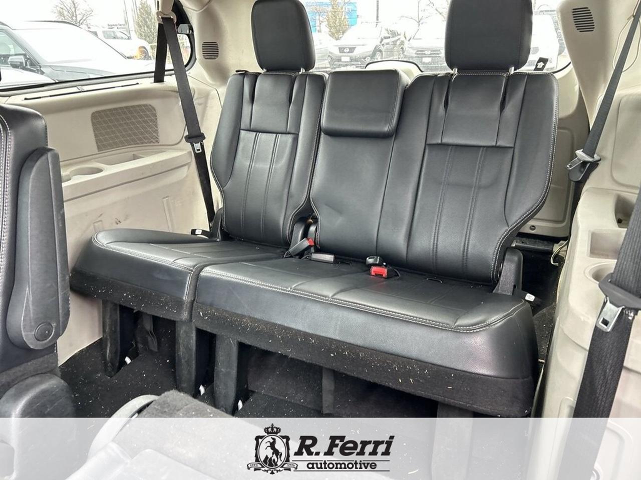 2012 Chrysler Town & Country  Photo