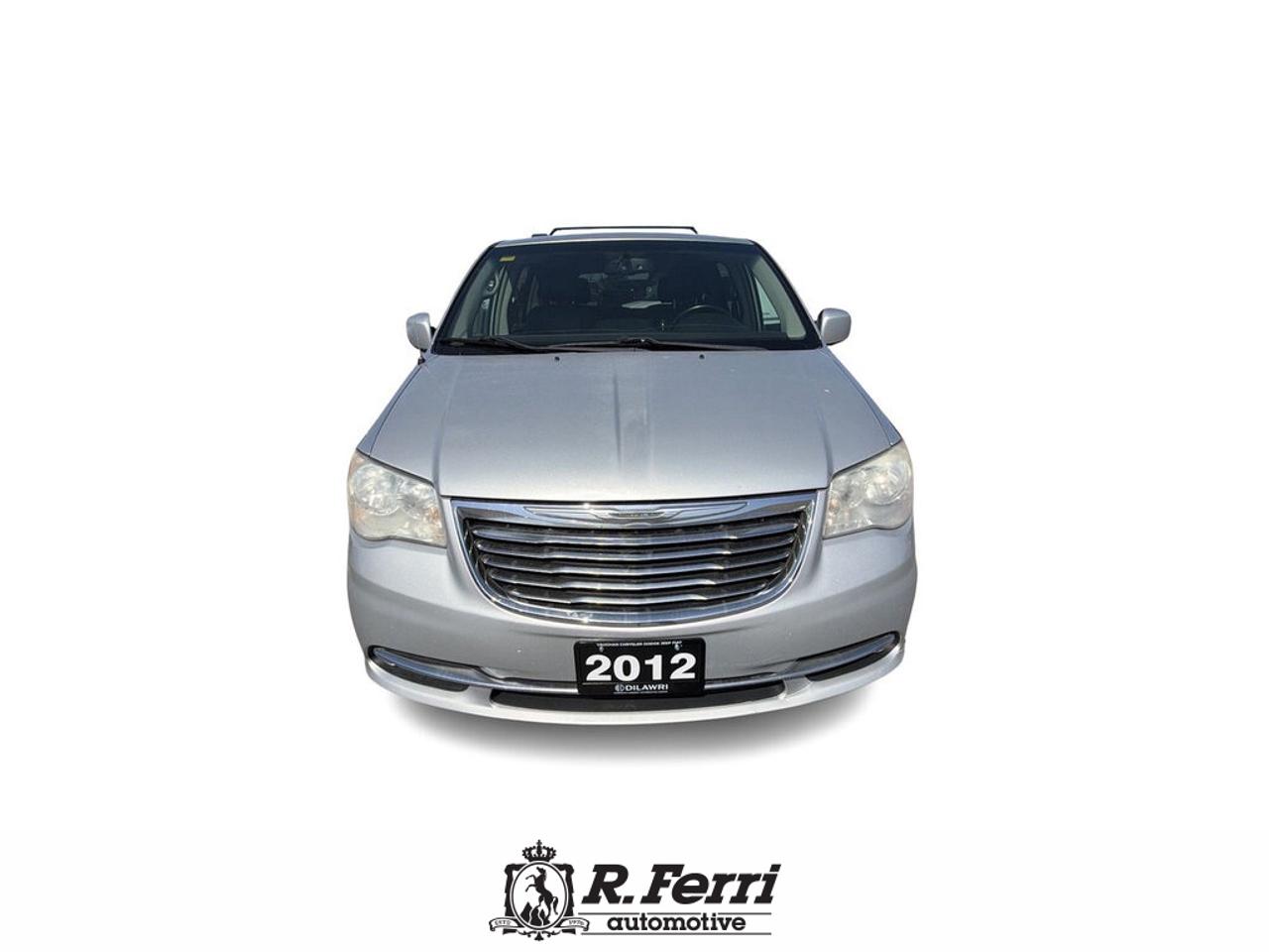 2012 Chrysler Town & Country  Photo3