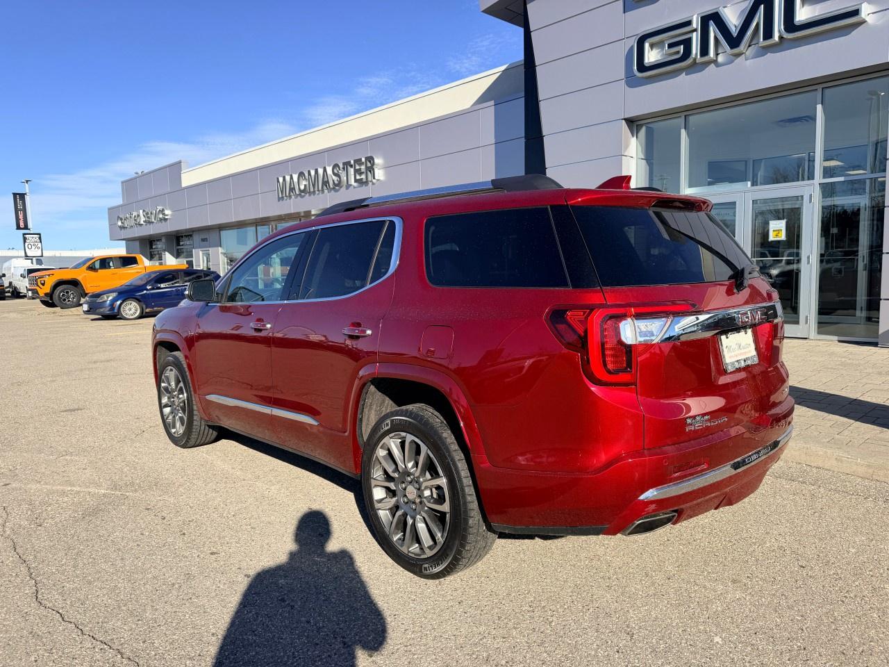2022 GMC Acadia AWD DENALI Photo3