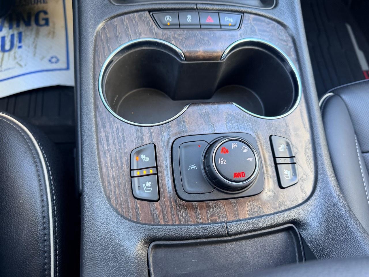 2022 GMC Acadia AWD DENALI Photo