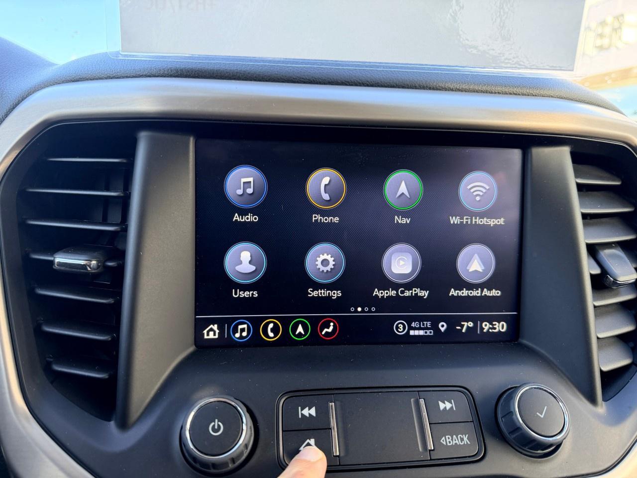 2022 GMC Acadia AWD DENALI Photo