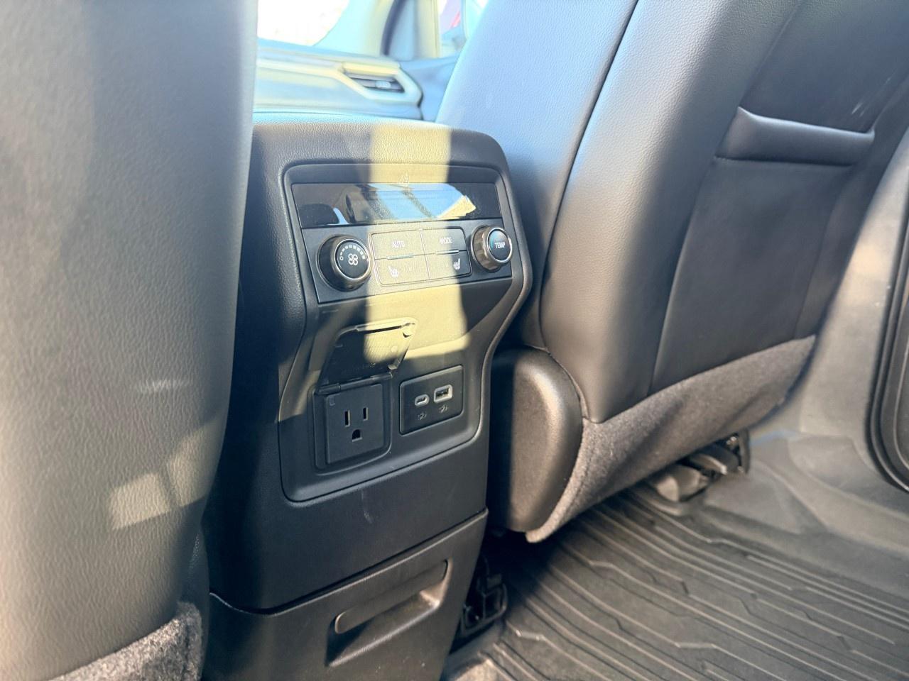 2022 GMC Acadia AWD DENALI Photo