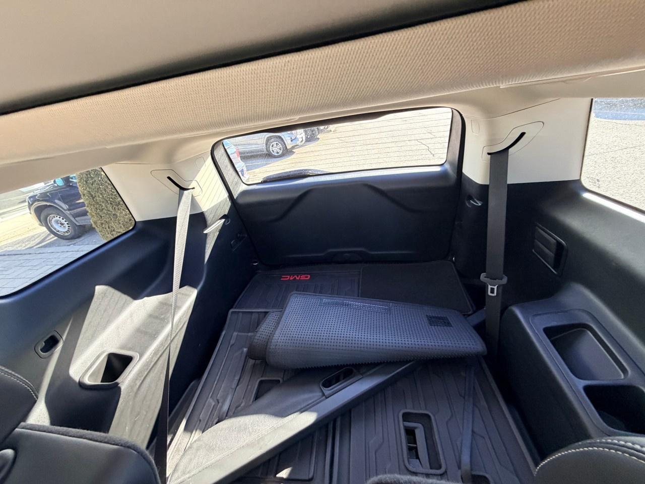 2022 GMC Acadia AWD DENALI Photo