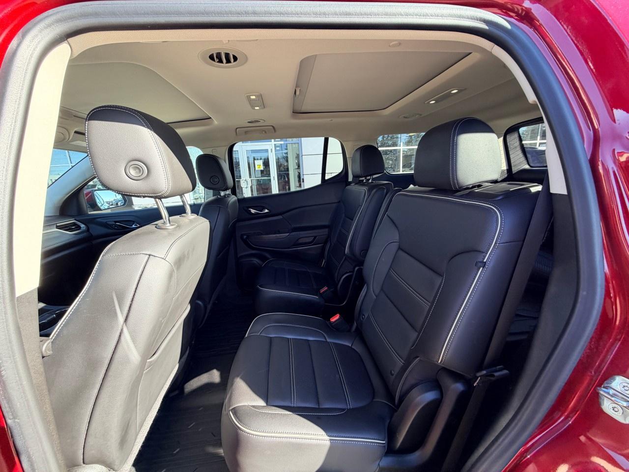 2022 GMC Acadia AWD DENALI Photo