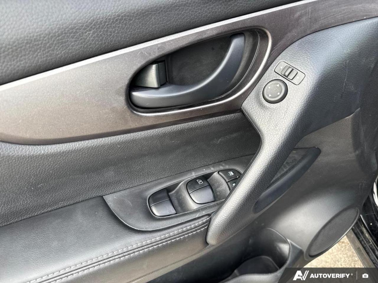 2022 Nissan Qashqai S BACKUP CAM   HEATED SEATS   LANE ASSIST   SIRIUS Photo