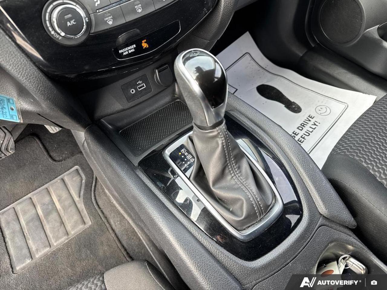 2022 Nissan Qashqai S BACKUP CAM   HEATED SEATS   LANE ASSIST   SIRIUS Photo