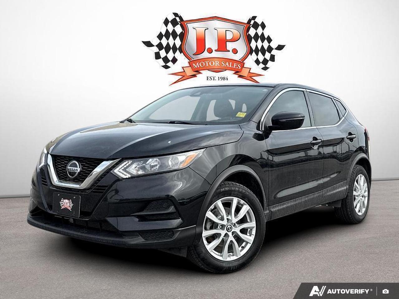 2022 Nissan Qashqai S BACKUP CAM   HEATED SEATS   LANE ASSIST   SIRIUS Photo