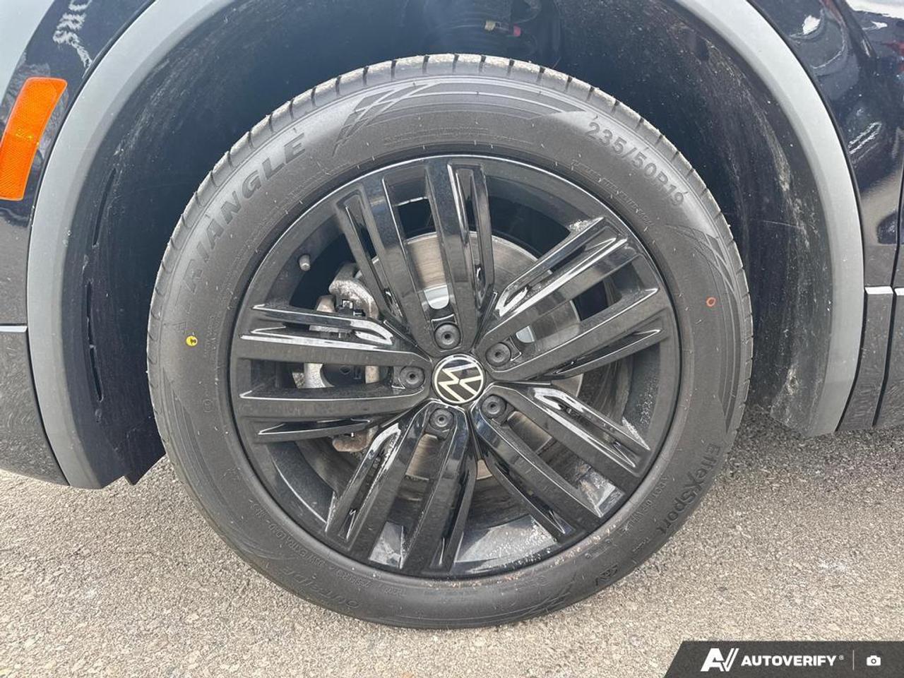 2022 Volkswagen Tiguan Comfortline R-Line Black Edition BACKUP CAM   HEAT Photo