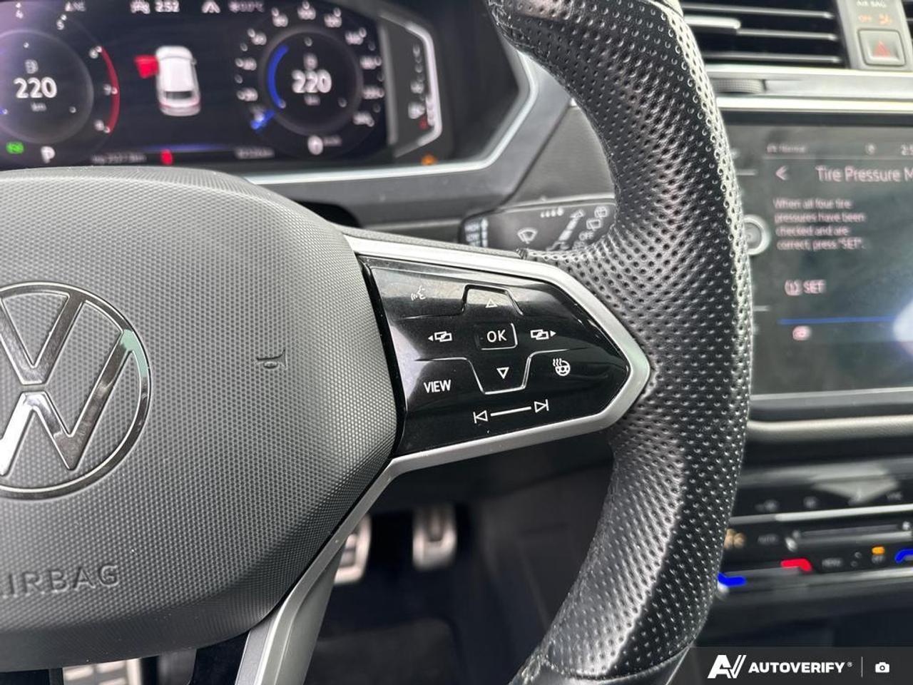 2022 Volkswagen Tiguan Comfortline R-Line Black Edition BACKUP CAM   HEAT Photo