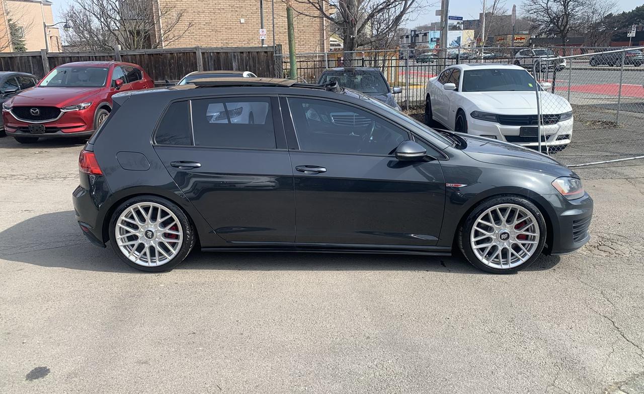 2015 Volkswagen GTI PERFORMANCE/  LEATHER /ROOF /NAVI / 6SPD / CLEAN / Photo