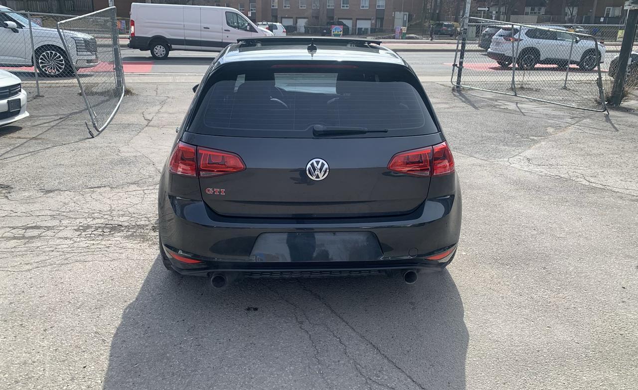2015 Volkswagen GTI PERFORMANCE/  LEATHER /ROOF /NAVI / 6SPD / CLEAN / Photo