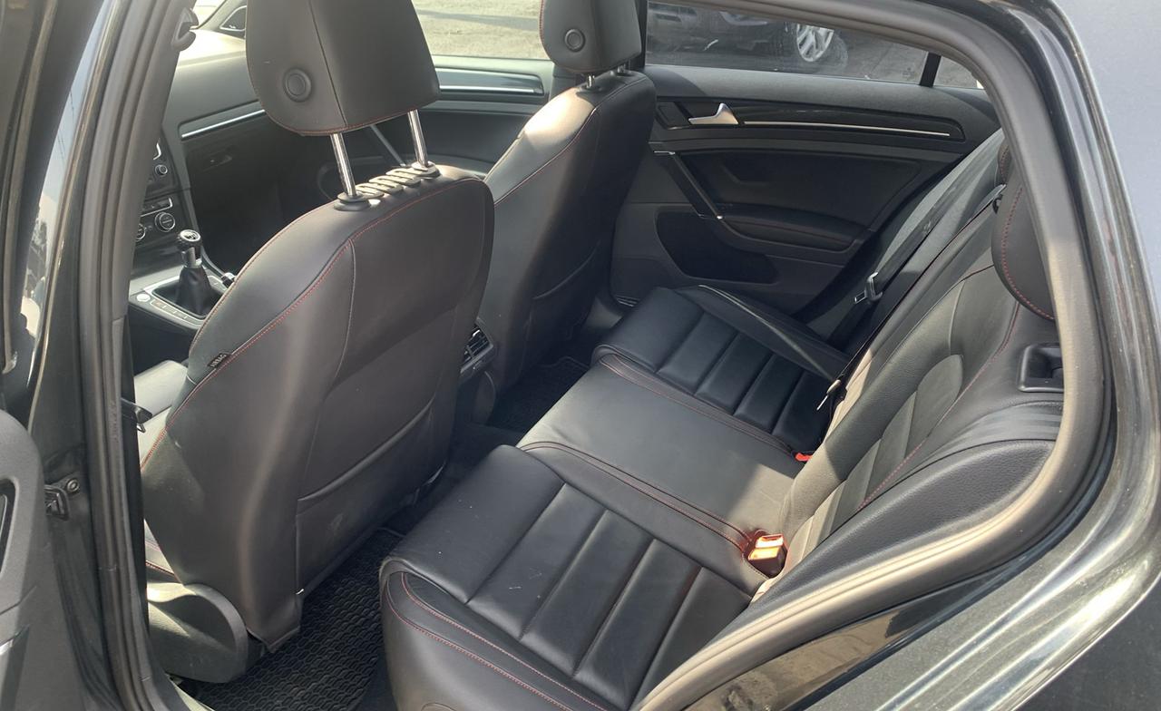 2015 Volkswagen GTI PERFORMANCE/  LEATHER /ROOF /NAVI / 6SPD / CLEAN / Photo