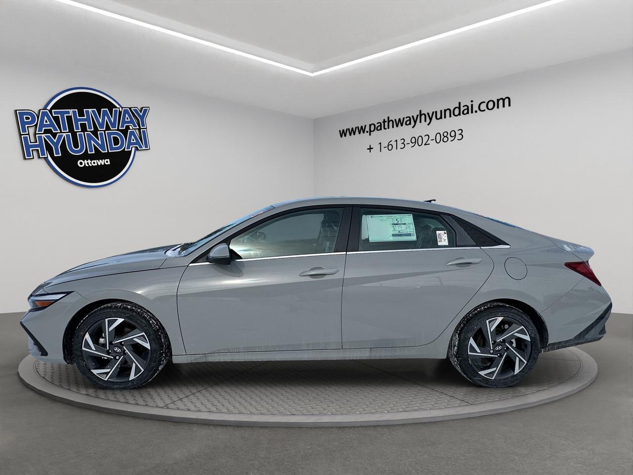 2026 Hyundai Elantra Hybrid Luxury Photo