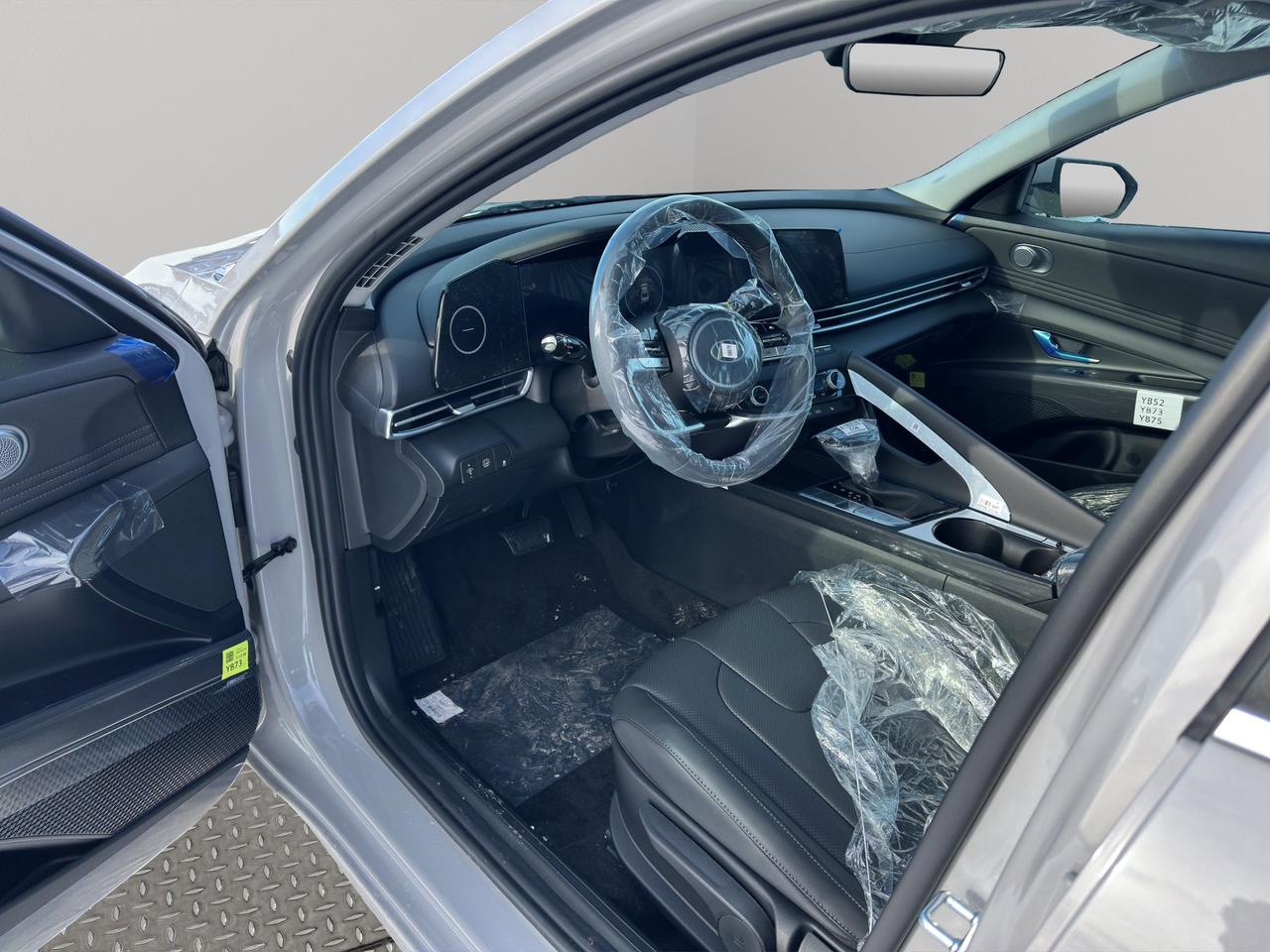 2026 Hyundai Elantra Hybrid Luxury Photo