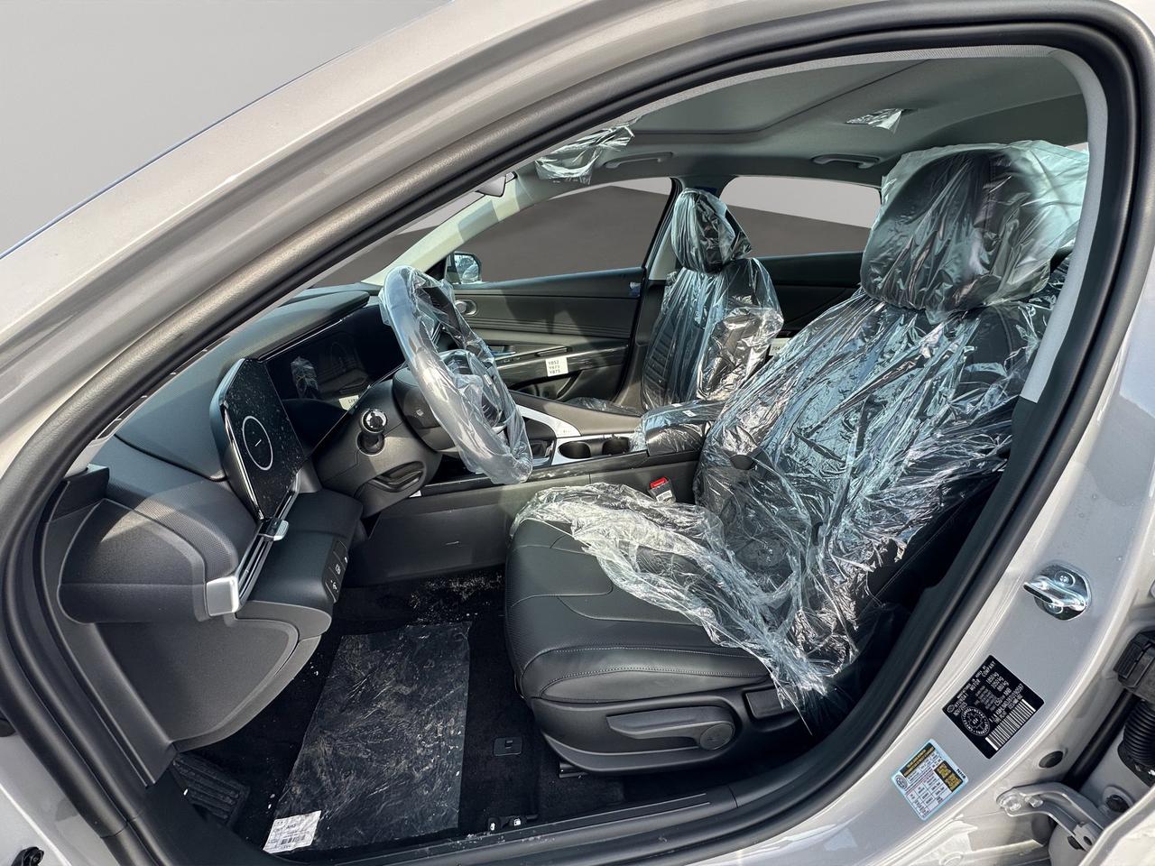 2026 Hyundai Elantra Hybrid Luxury Photo