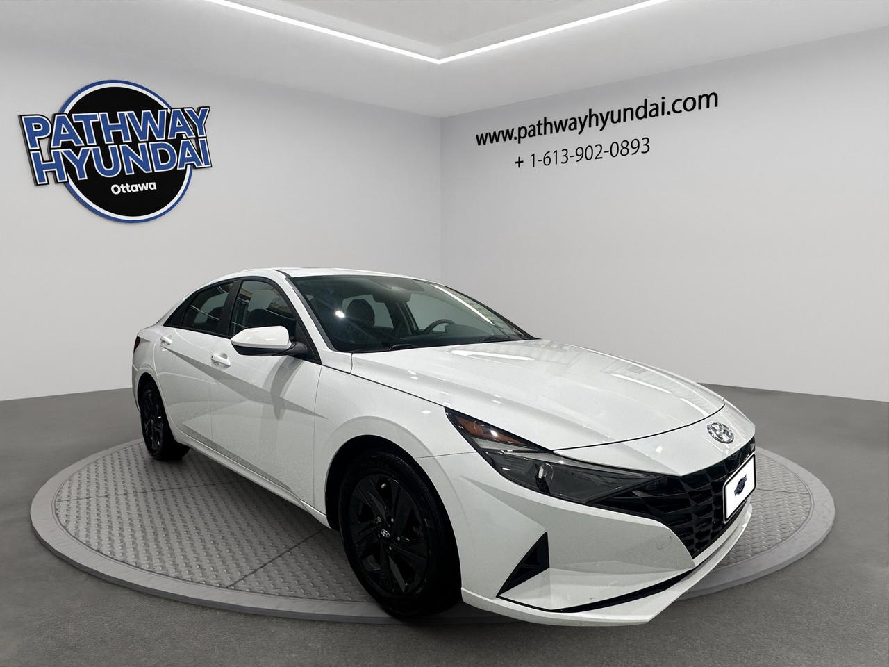 2022 Hyundai Elantra Preferred | Reverse Cam | Heated Seats Photo