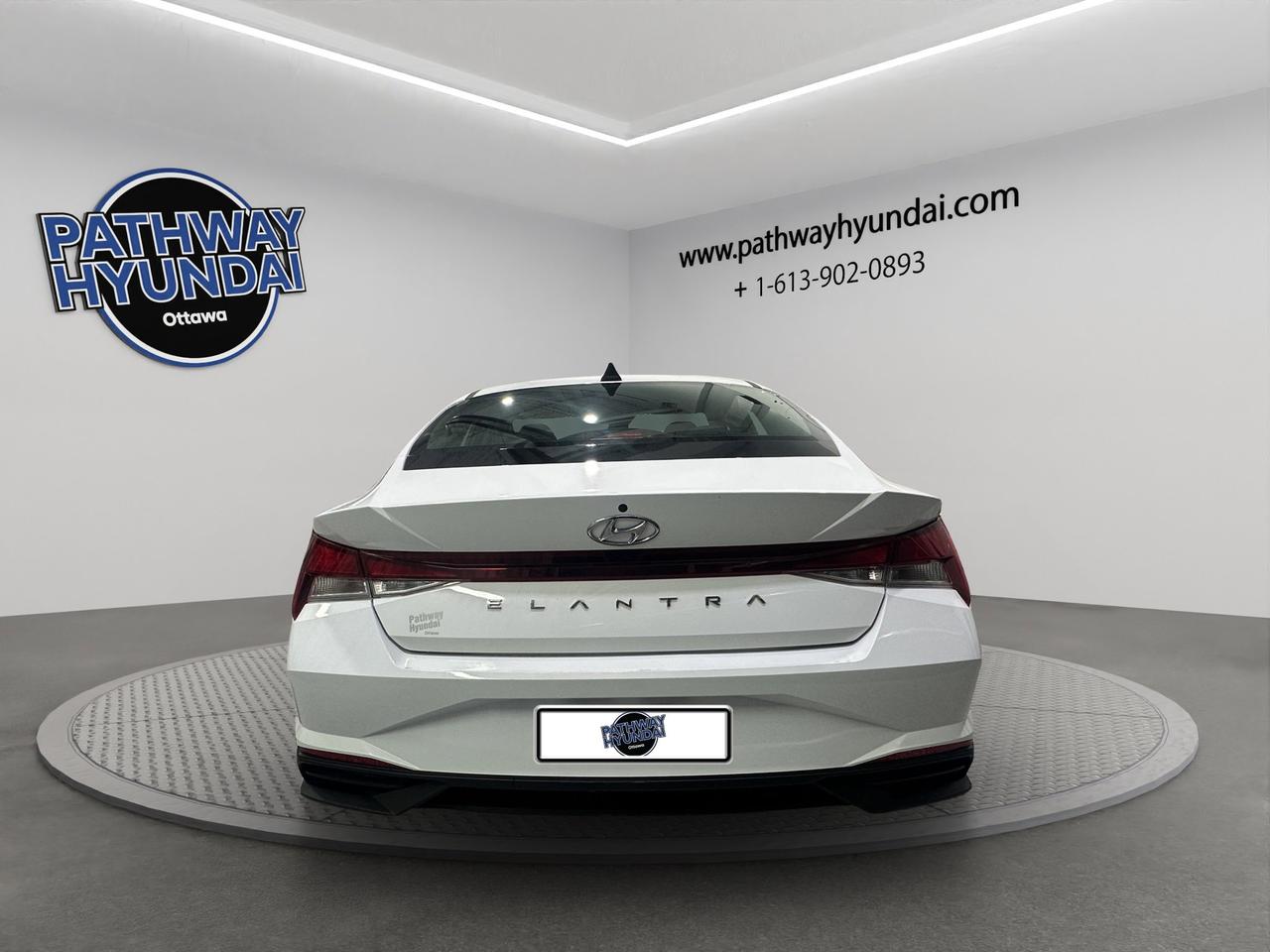 2022 Hyundai Elantra Preferred | Reverse Cam | Heated Seats Photo