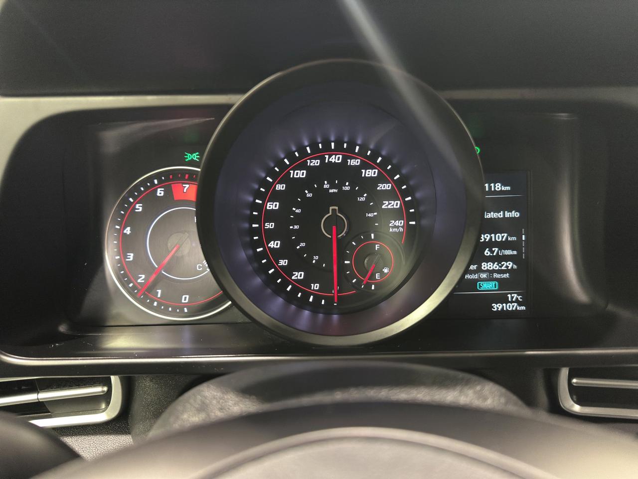 2022 Hyundai Elantra Preferred | Reverse Cam | Heated Seats Photo