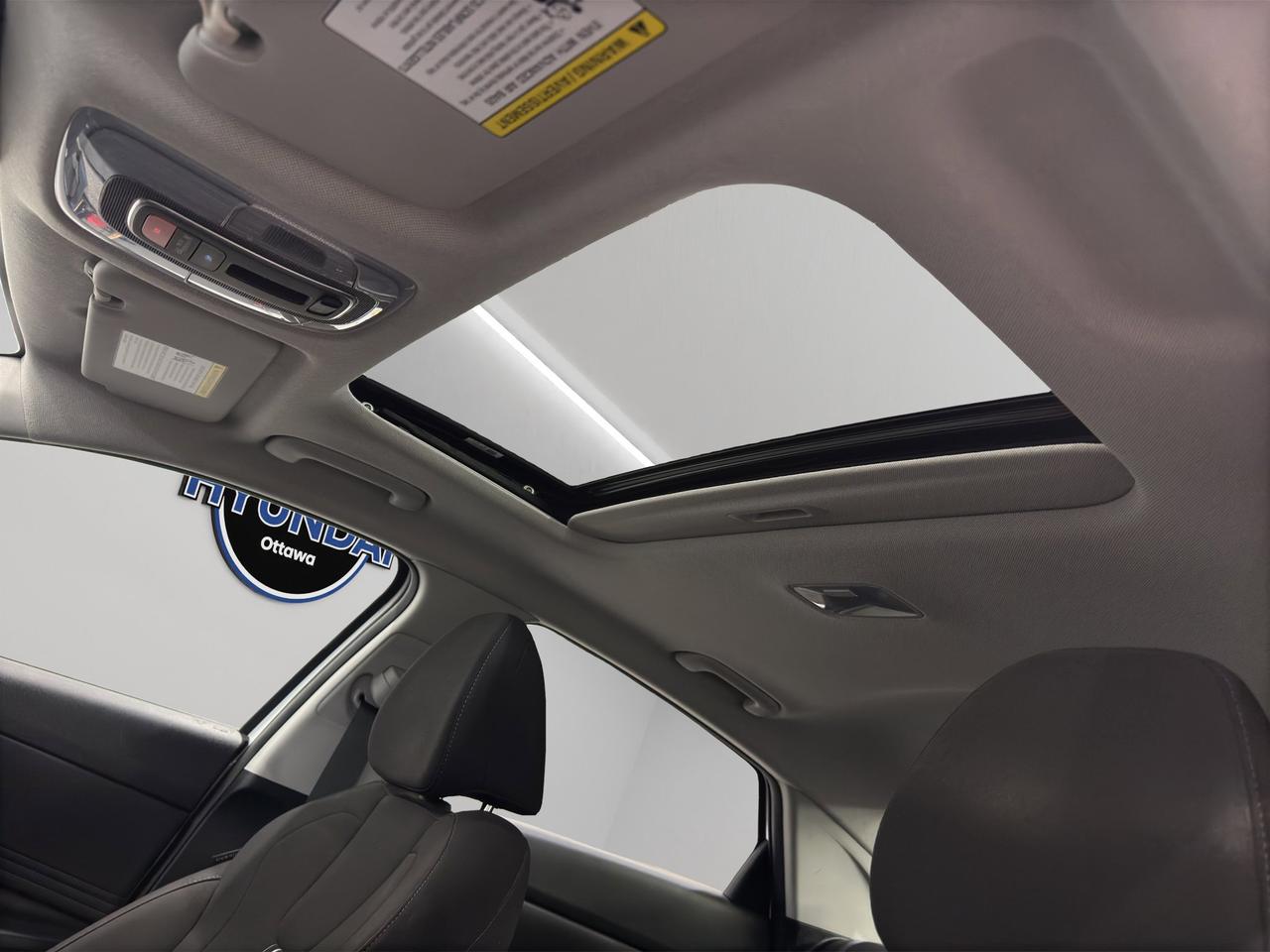 2022 Hyundai Elantra Preferred | Reverse Cam | Heated Seats Photo