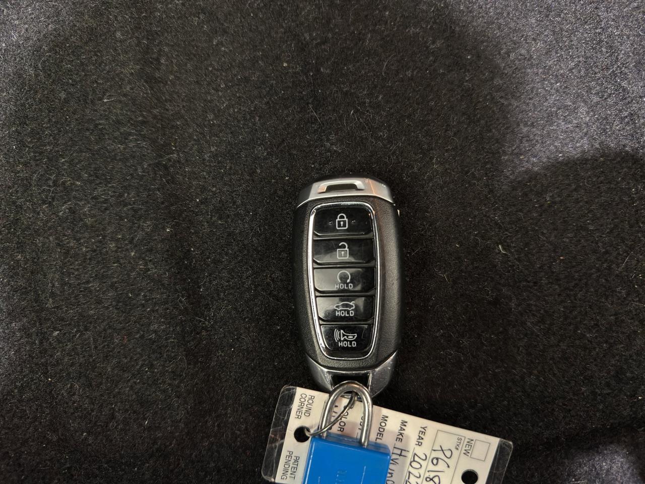 2022 Hyundai Elantra Preferred | Reverse Cam | Heated Seats Photo