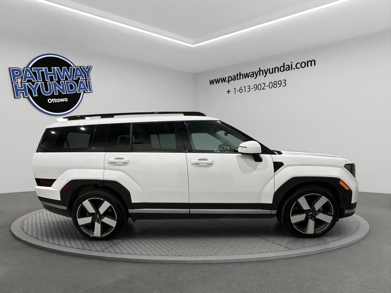 2025 Hyundai Santa Fe Luxury | Reverse Cam | Heated Seats Photo