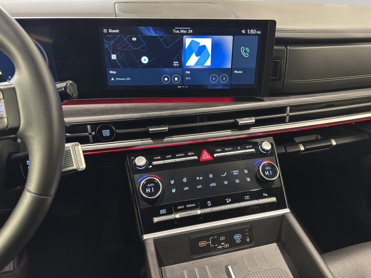 2025 Hyundai Santa Fe Luxury | Reverse Cam | Heated Seats Photo