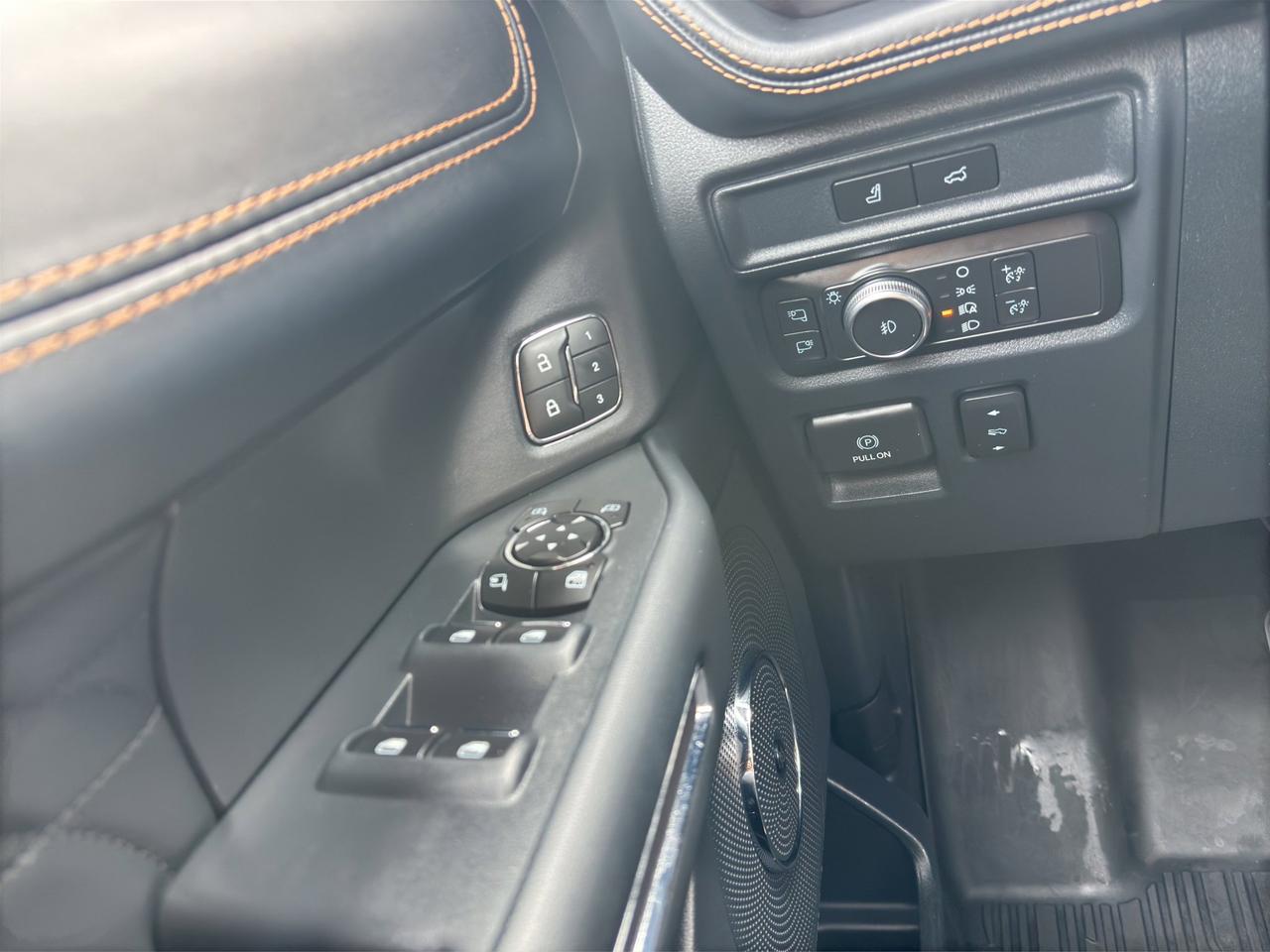 2022 Ford Expedition Platinum Max | Reverse Cam | Heated Seats Photo