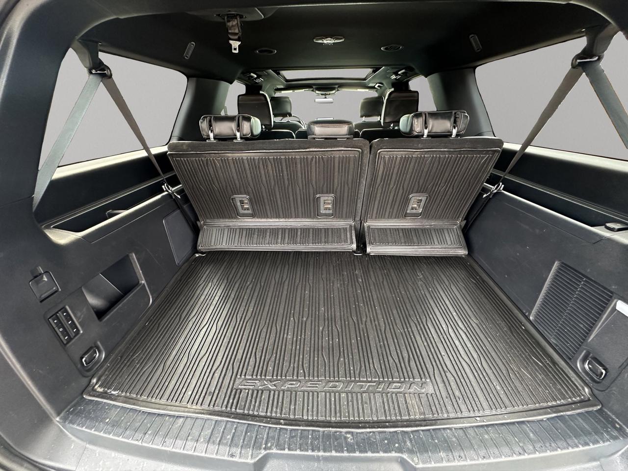 2022 Ford Expedition Platinum Max | Reverse Cam | Heated Seats Photo