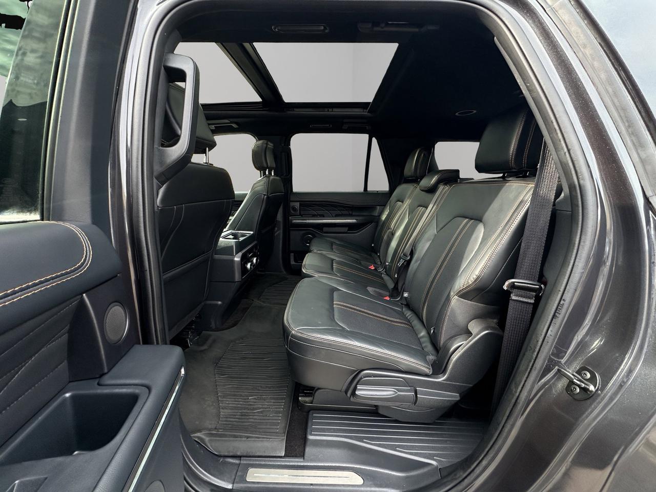 2022 Ford Expedition Platinum Max | Reverse Cam | Heated Seats Photo