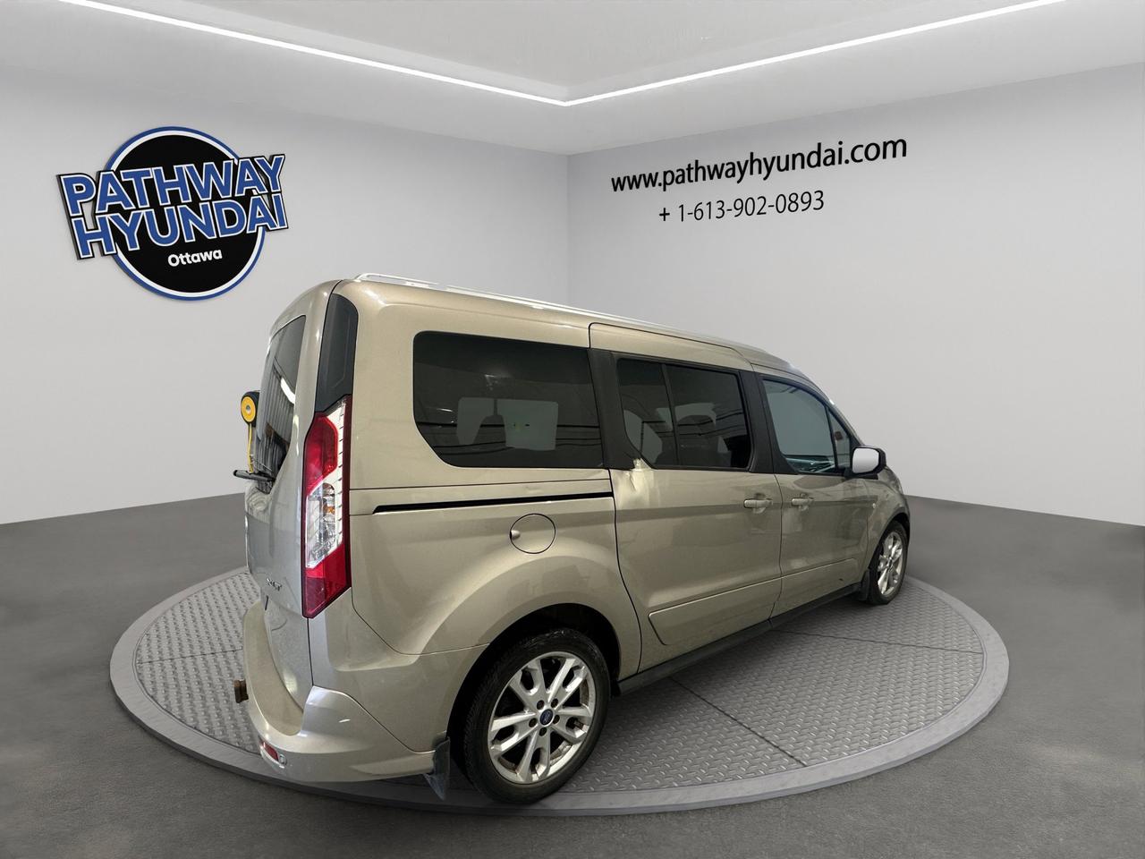 2015 Ford Transit Connect Wagon XLT Photo3