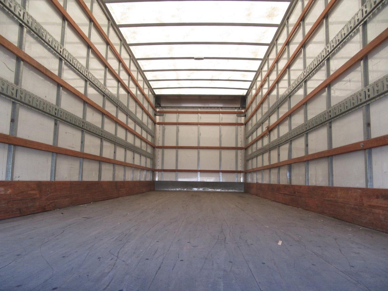 2019 Freightliner M2-106 DIESEL 26FT BOX LARGE POWER LIFTGATE Photo