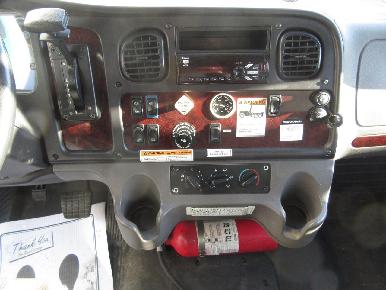 2019 Freightliner M2-106 DIESEL 26FT BOX LARGE POWER LIFTGATE Photo