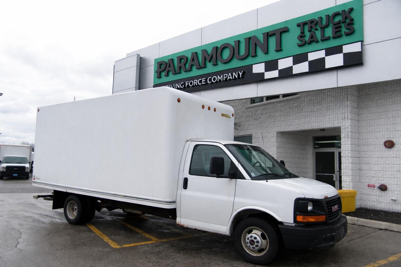 2012 GMC Savana 3500 16FT CUBE VAN Photo