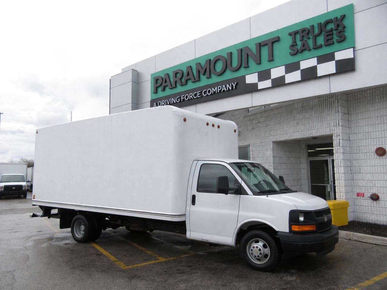 2014 Chevrolet 3500 3500 16FT CUBE VAN Photo