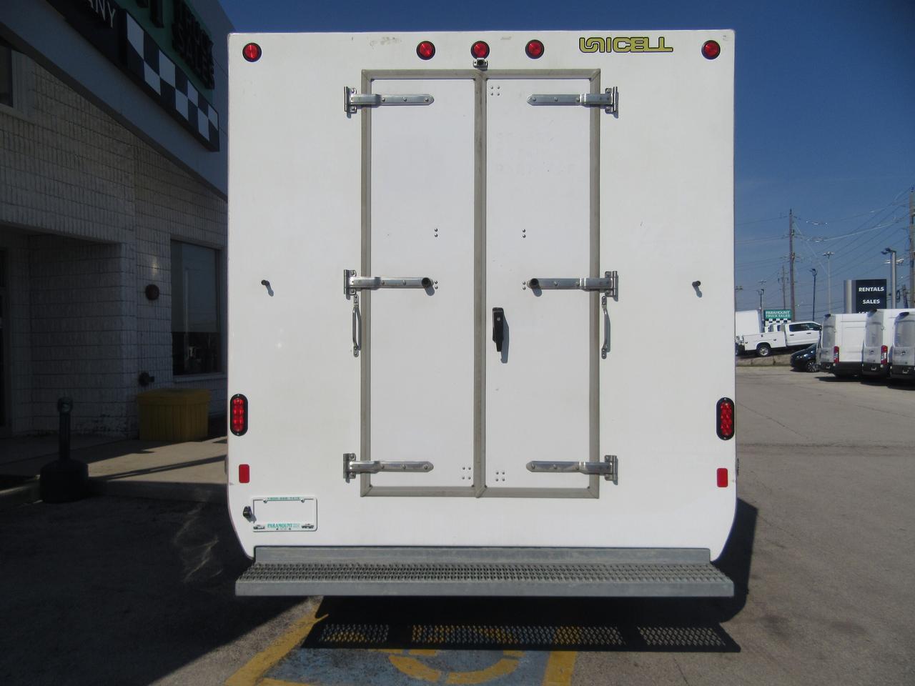 2024 Ford Super Duty E-450 DRW 16FT AEROCELL BOX CUBE VAN Photo3