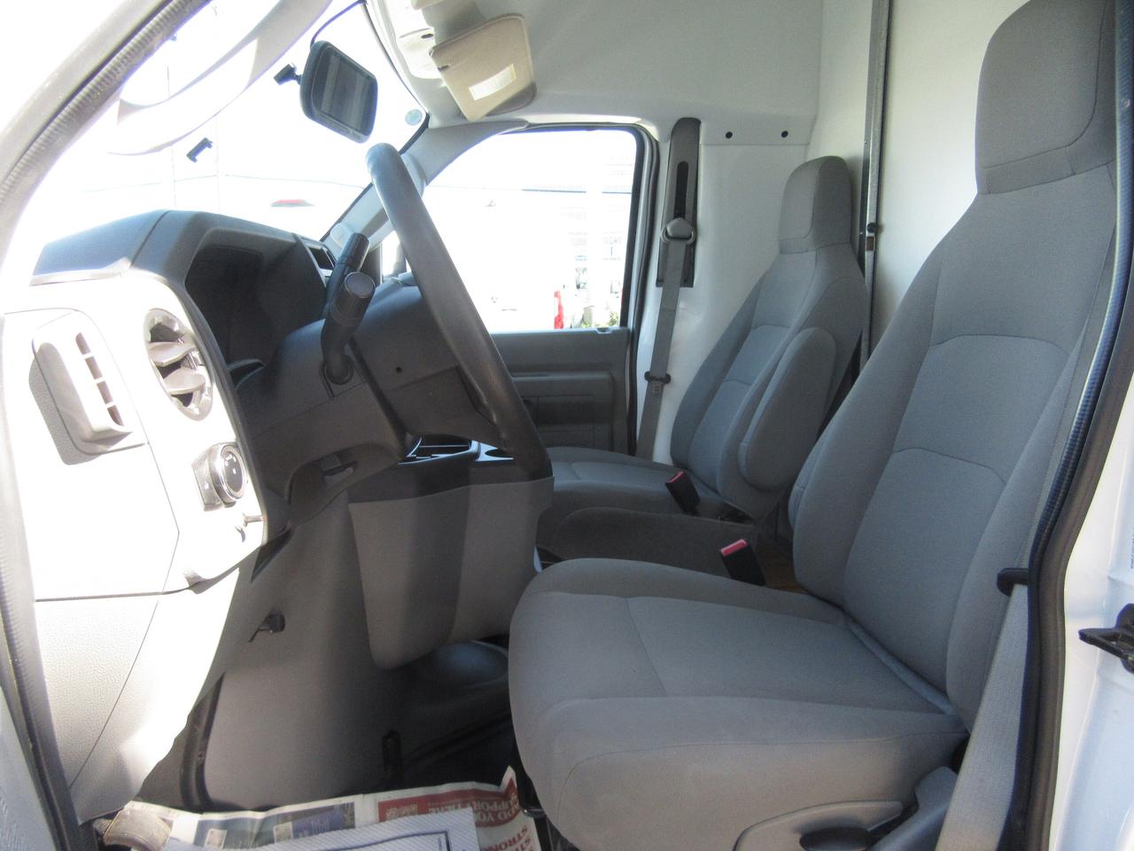 2024 Ford E-450 16FT AEROCELL BOX CUBE VAN Photo