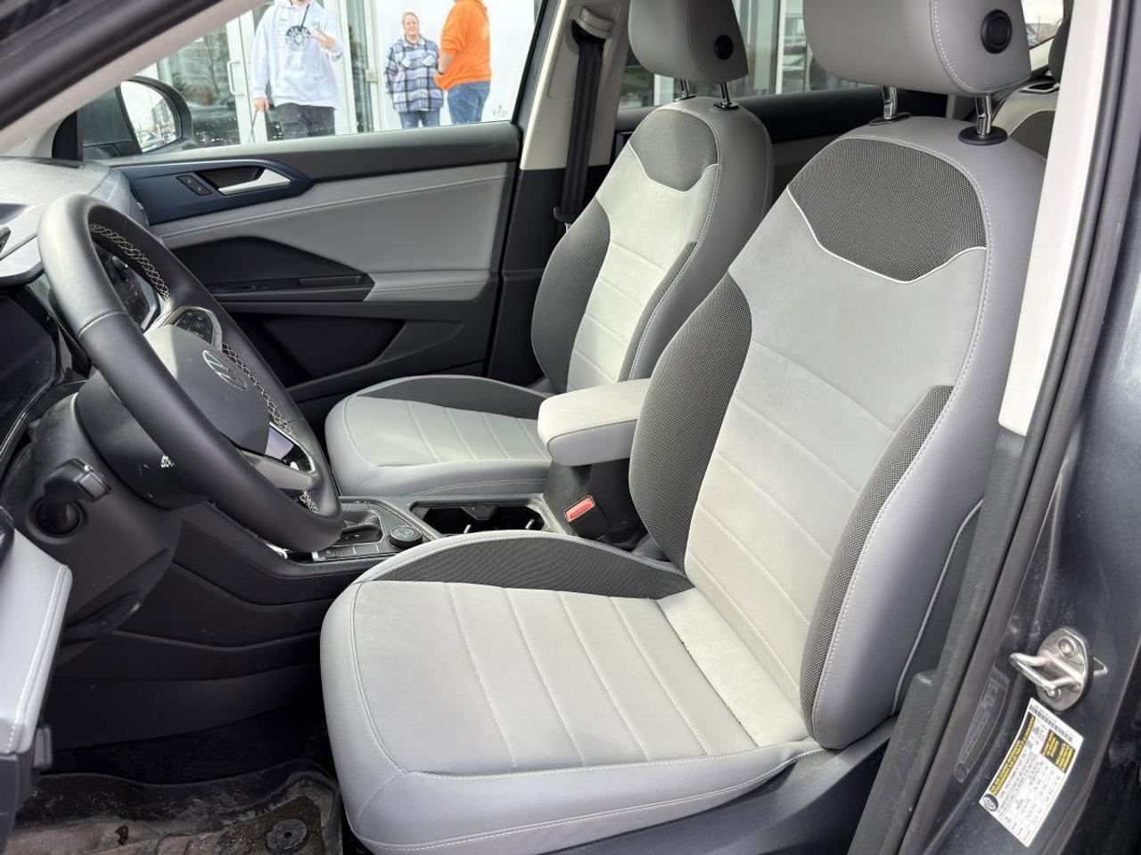 2024 Volkswagen Taos  Photo